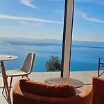 Oceanfront Oasis Villa *