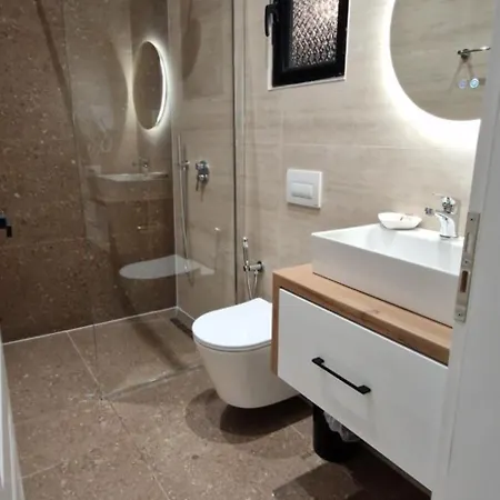 Willa Oceanfront Oasis