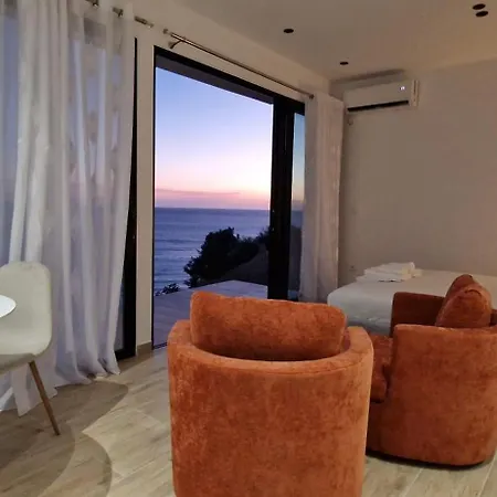 ヴィラ Oceanfront Oasis