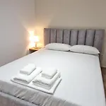Oceanfront Oasis فيلة