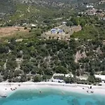 Villa Oceanfront Oasis *