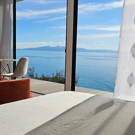 Oceanfront Oasis *