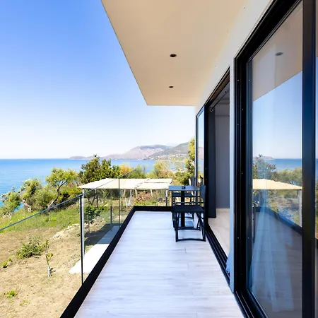 Oceanfront Oasis Villa *