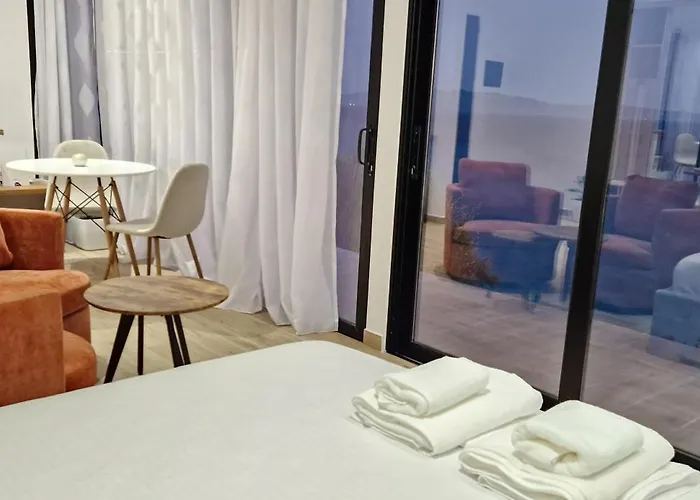 Oceanfront Oasis * Borş